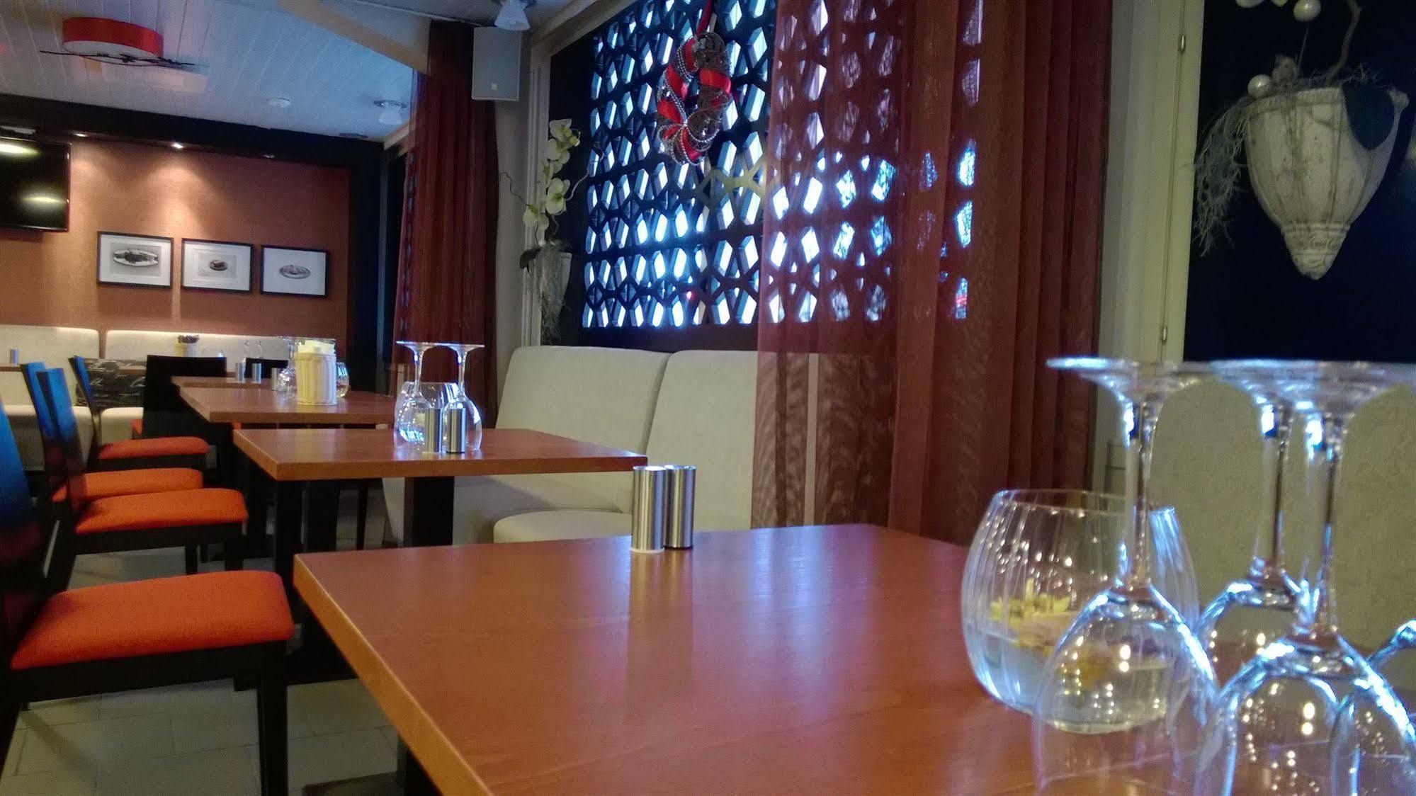 Hotel Pietari Kylliaeinen Савонлина Екстериор снимка